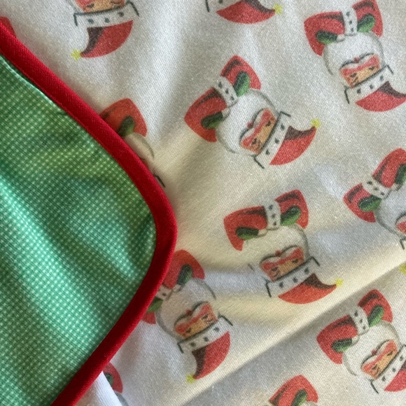 The Bubble Bee Santa Throw - Picture 2 of 4